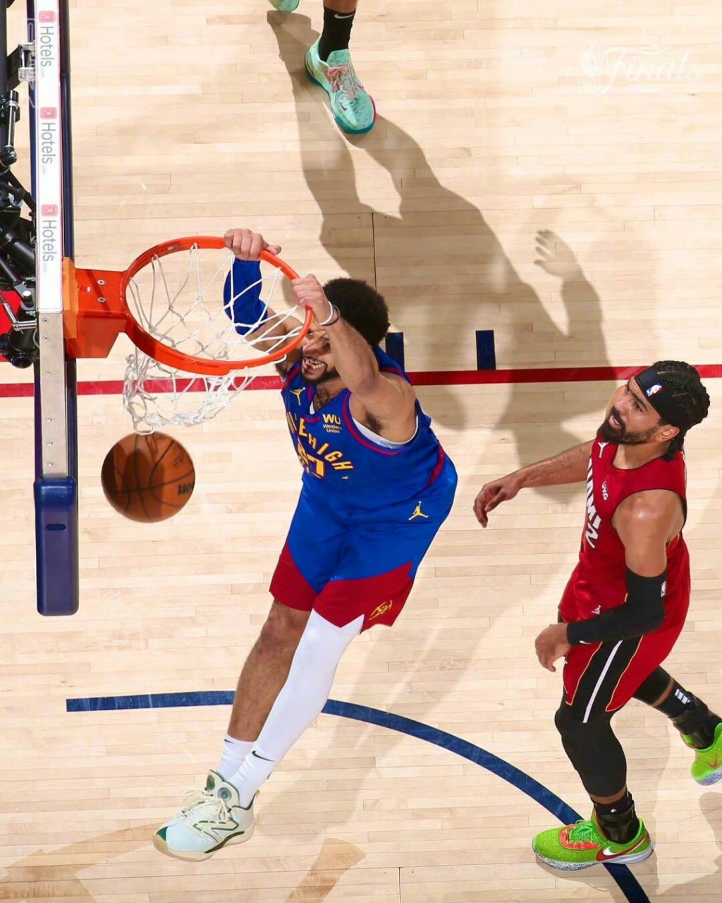 里程碑夜丹佛掘金远射贴柱，NBA总决赛赛后刷纪录，管理层满意，资深球员宣示担当的简单介绍